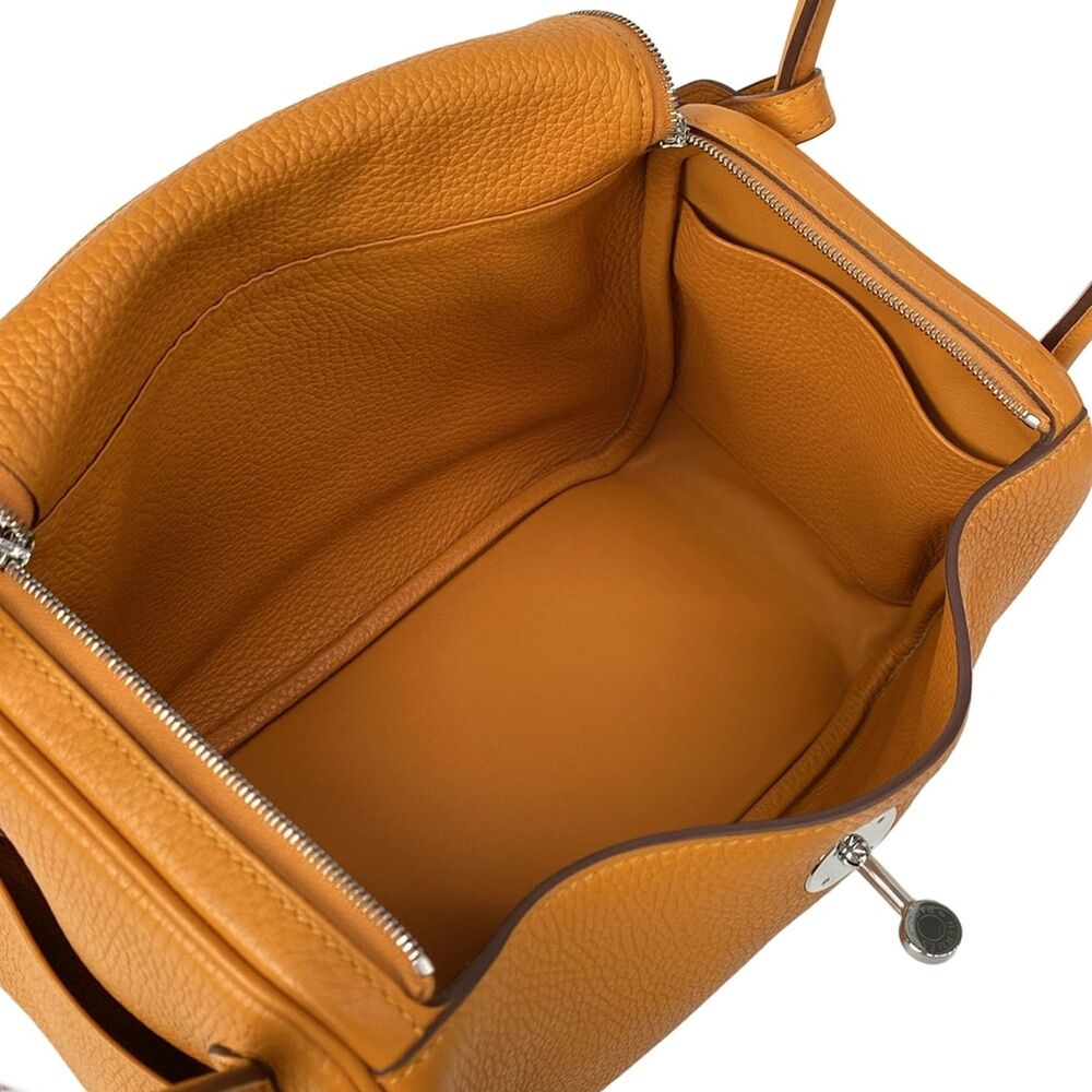 Hermès Lydie 26 Shoulder Bag - Picture 10 of 16